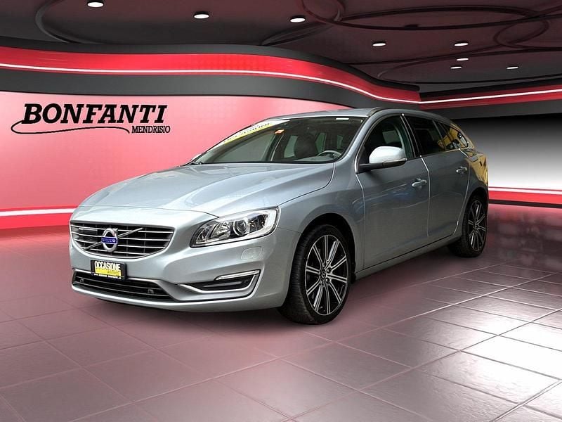 Silber Gebraucht 2015 Volvo V60 Summum Kombi | CHF 21’700 (Teuer) - Bild 1/4