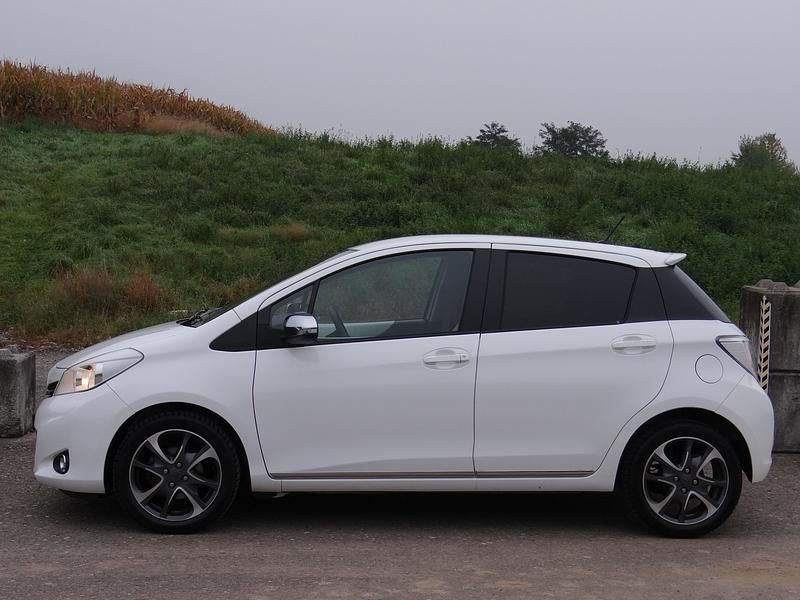 Gebraucht 2013 Toyota Yaris Premium | CHF 8’990 - Bild 1/4