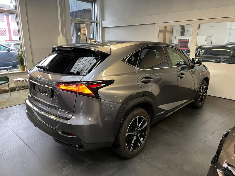 Gebraucht Lexus NX300h E-FOUR 197 PS (144 kW) 2016 SUV