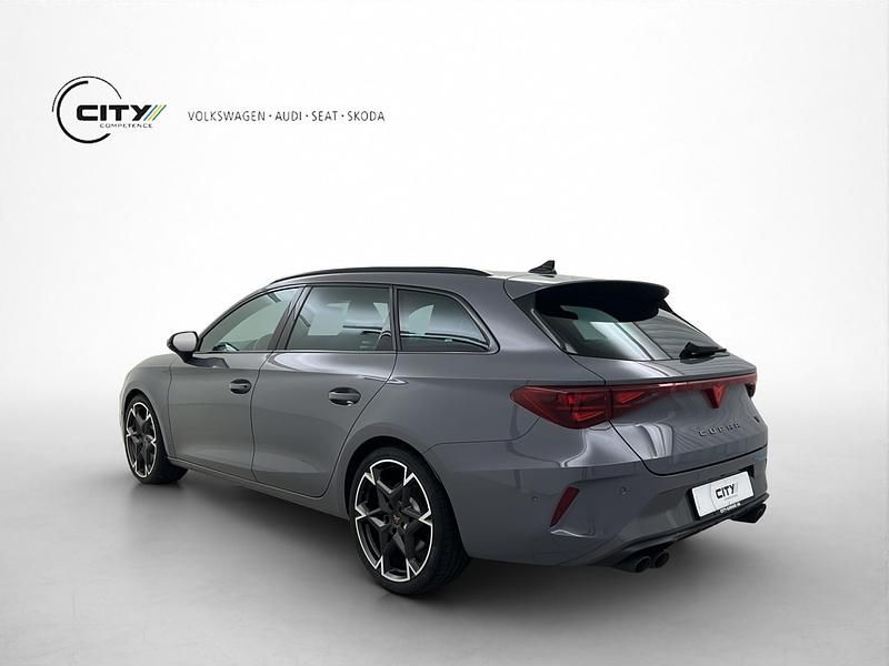 Gebraucht Cupra Leon VZ 333 PS (244 kW) 2025 Grau Kombi