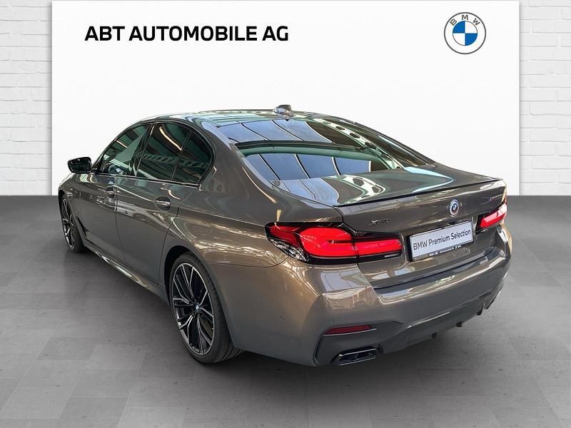 Gebraucht BMW M550 Shadowline 530 PS (389 kW) 2023 Grau Limousine