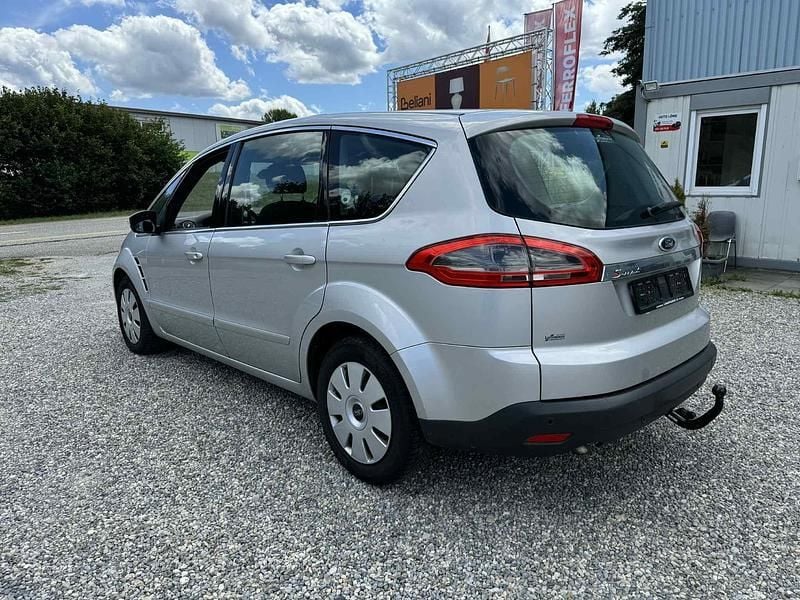 Gebraucht Ford S-MAX Titanium 140 PS (102 kW) 2013 Van / Kleinbus