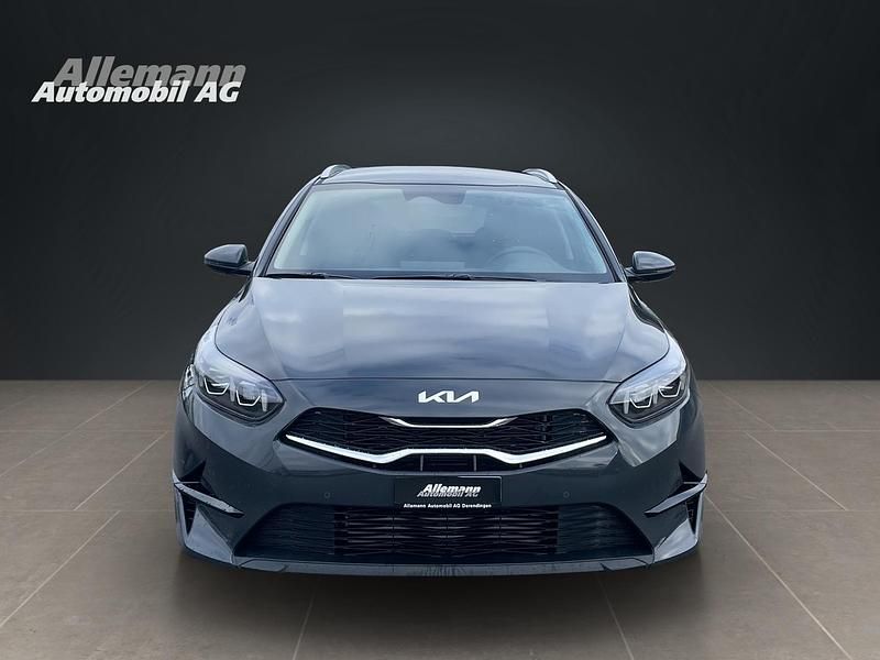 Neu Kia Ceed Sportswagon 140 PS (102 kW) 2025 Grau Kombi