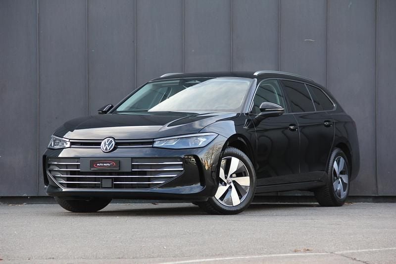 Gebraucht VW Passat Elegance 150 PS (110 kW) 2025 Kombi