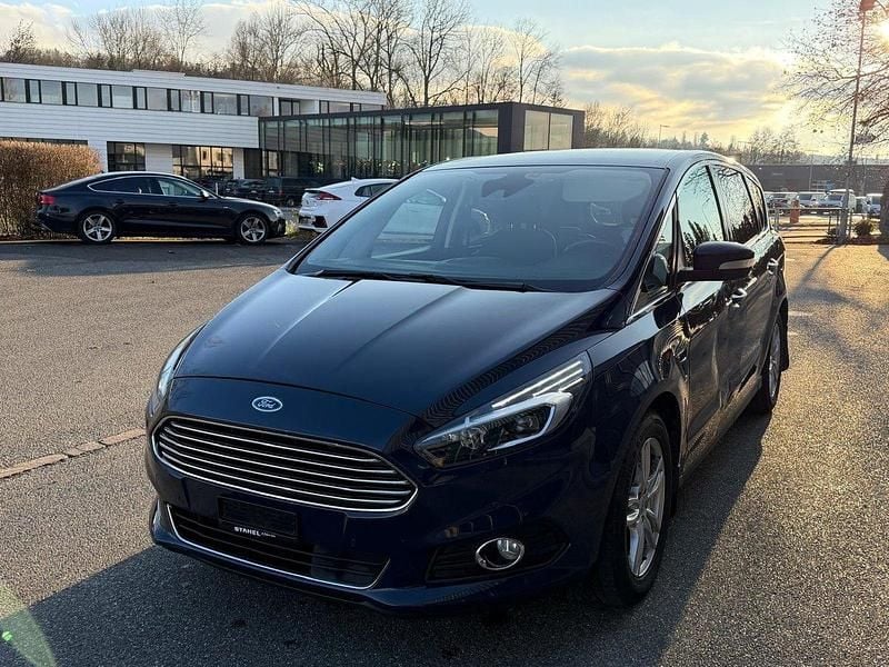 Gebraucht Ford S-MAX Titanium 180 PS (132 kW) 2017 Van / Kleinbus
