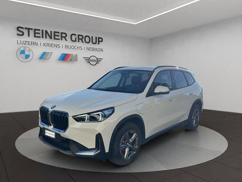 Weiss Gebraucht 2023 BMW X1 Performance SUV | CHF 39’900 (Guter Preis) - Bild 1/4