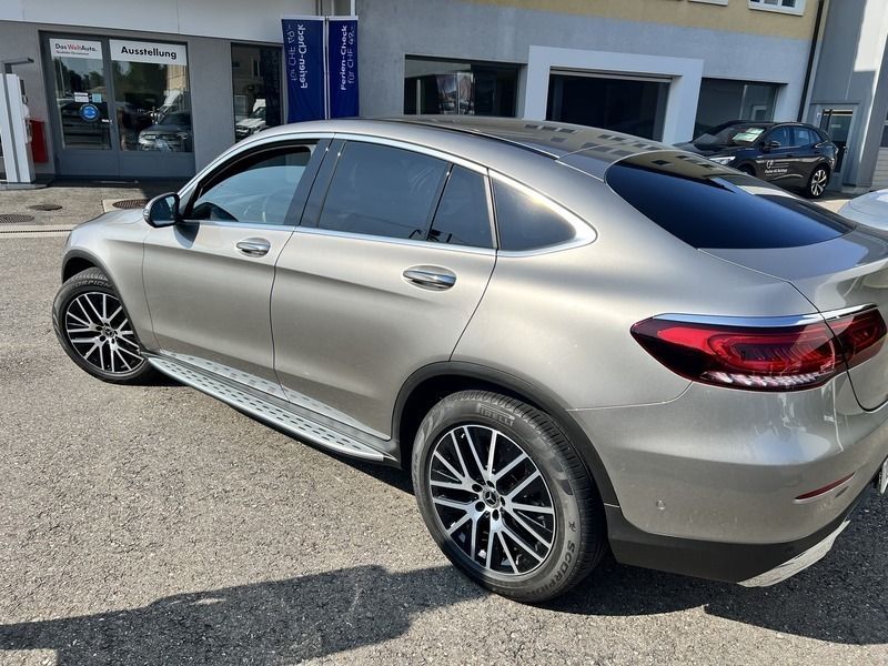 Gebraucht Mercedes GLC300 245 PS (180 kW) 2021 Coupé