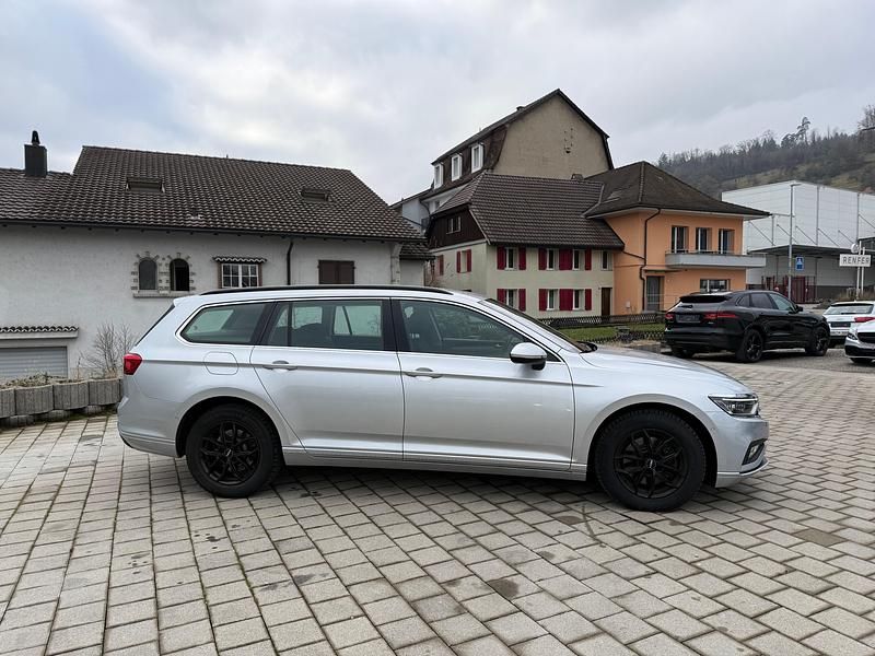 Gebraucht VW Passat Elegance 200 PS (147 kW) 2021