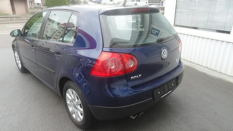 Gebraucht VW Golf Comfortline 150 PS (110 kW) 2006 Blau Limousine