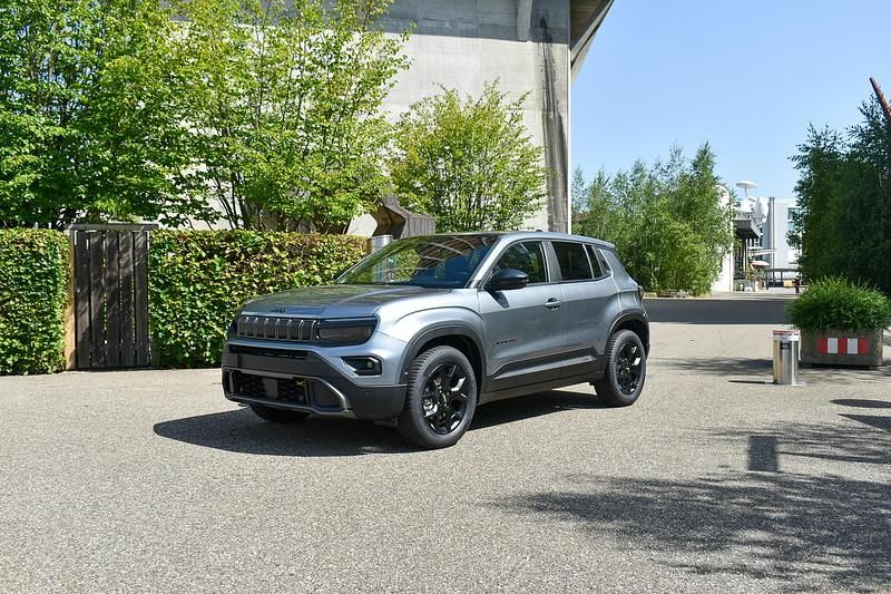 Neu 2025 Jeep Avenger Overland SUV | CHF 41’580 (Teuer) - Bild 1/4