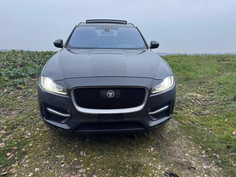 Gebraucht 2016 Jaguar F-Pace R-Sport SUV | CHF 12’900 (Superpreis) - Bild 1/4