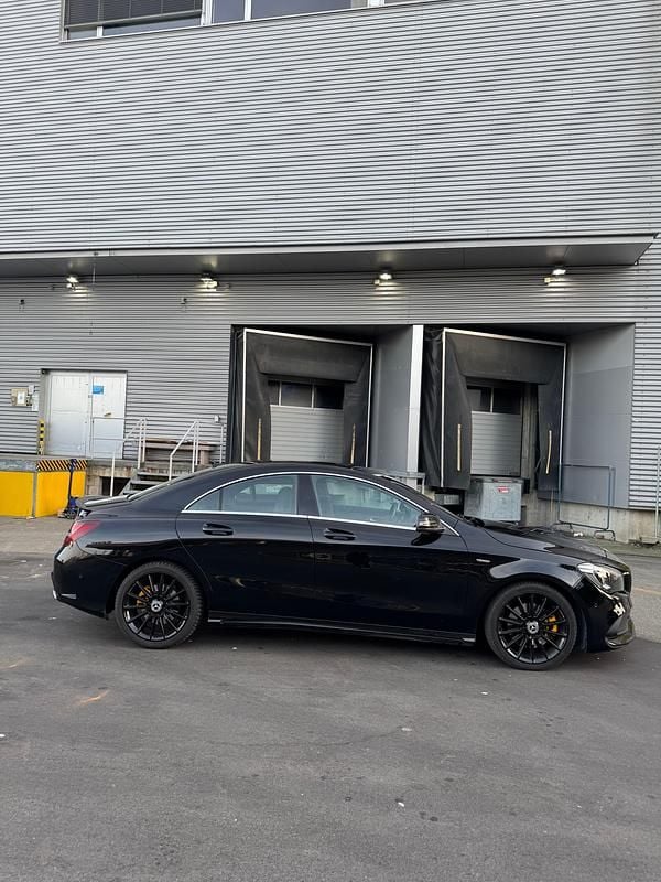 Gebraucht Mercedes CLA250 AMG line 211 PS (155 kW) 2019 Limousine