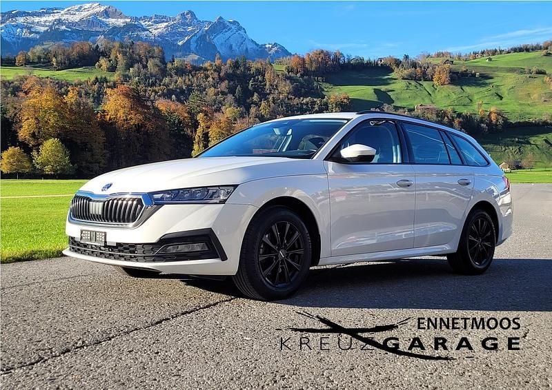 Weiss Gebraucht 2022 Skoda Octavia Ambition Kombi | CHF 16’900 (Guter Preis) - Bild 1/4