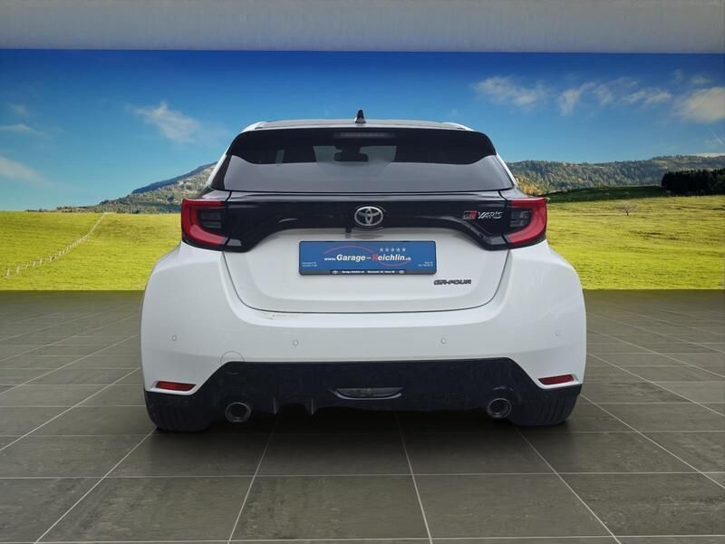 Gebraucht Toyota Yaris Sport 261 PS (191 kW) 2022 Weiss Limousine