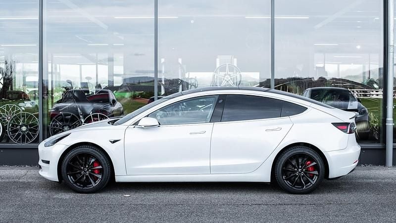 Gebraucht 2020 Tesla Model 3 Limousine | CHF 21’850 (Fairer Preis) - Bild 1/4