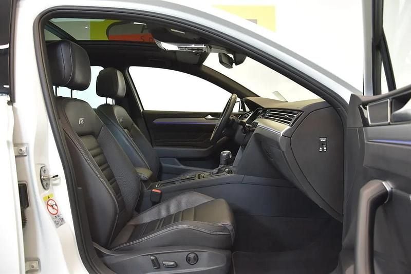 Gebraucht VW Passat Elegance 200 PS (147 kW) 2026 Weiss Kombi