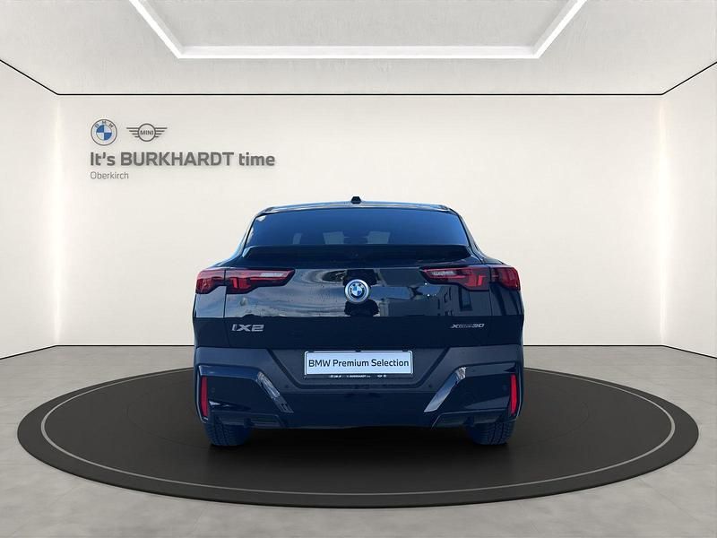Gebraucht BMW iX2 Performance 230 kW (313 PS) 2025 Schwarz SUV