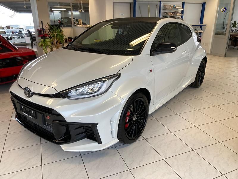 Neu 2025 Toyota Yaris Sport | CHF 49’900 (Guter Preis) - Bild 1/4