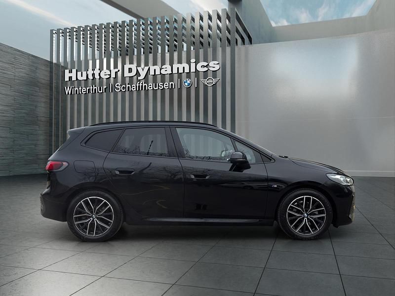 Gebraucht BMW 220 Active Tourer M Sport 170 PS (125 kW) 2023 Schwarz Van / Kleinbus