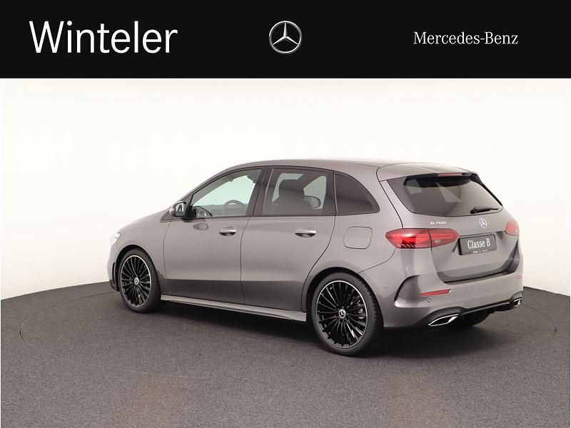 Neu Mercedes B200 163 PS (119 kW) 2025 Grau Van / Kleinbus