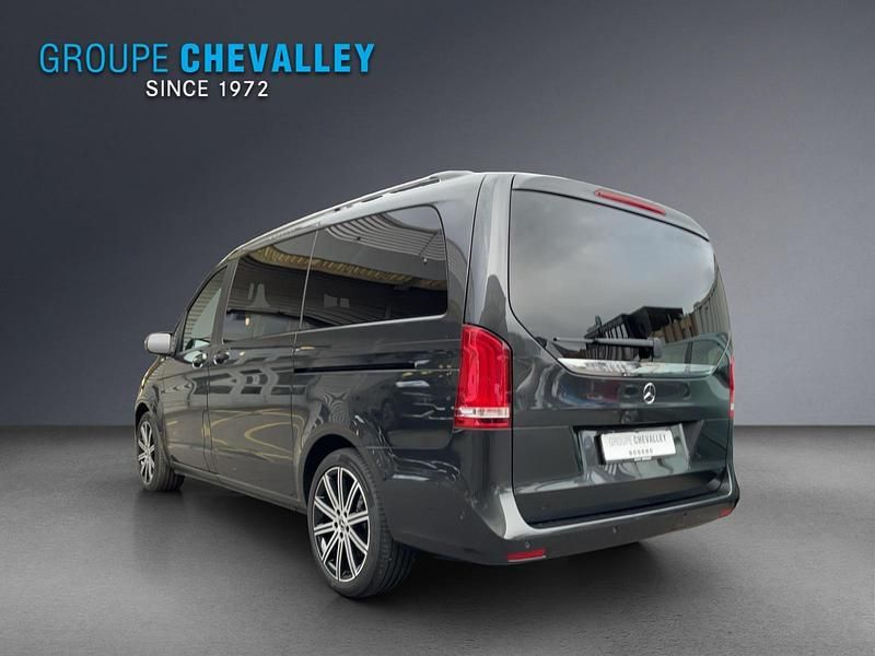 Gebraucht Mercedes V300 Avantgarde 239 PS (175 kW) 2019 Grau Van / Kleinbus