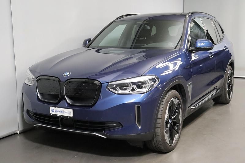 Blau Gebraucht 2022 BMW iX3 Impressive SUV | CHF 32’900 (Superpreis) - Bild 1/4