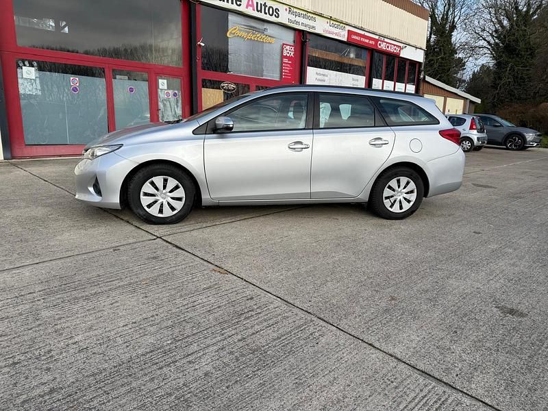 Gebraucht Toyota Auris Touring Sports Terra 132 PS (97 kW) 2013 Kombi