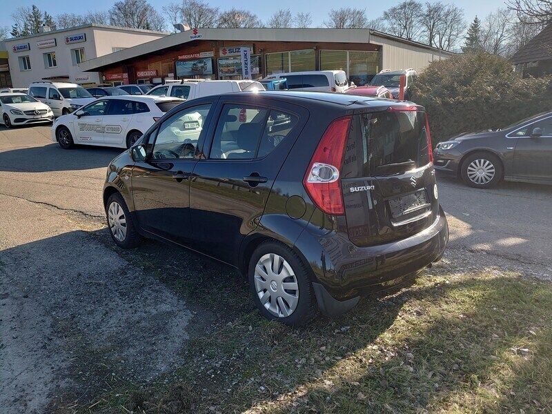 Gebraucht Suzuki Splash GL 94 PS (69 kW) 2011 Schwarz Kleinwagen