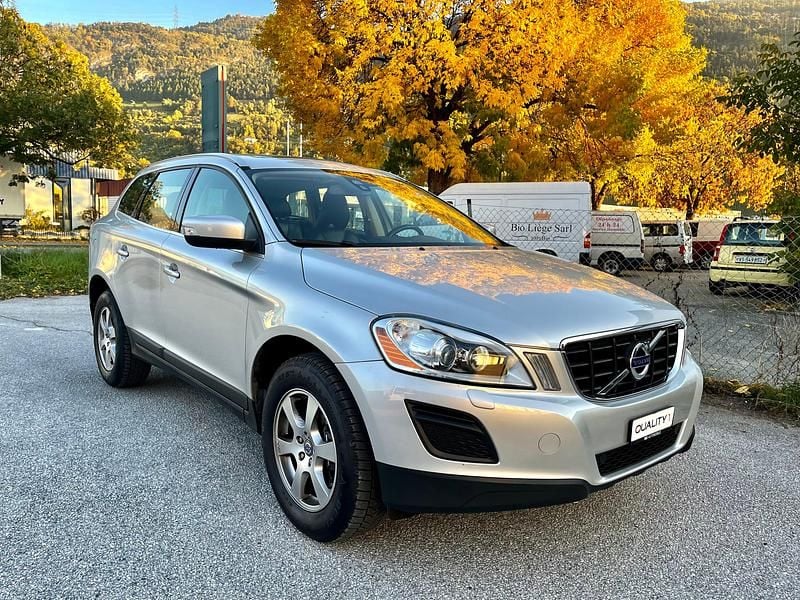 Gebraucht 2011 Volvo XC60 Momentum SUV | CHF 10’700 (Etwas zu teuer) - Bild 1/4