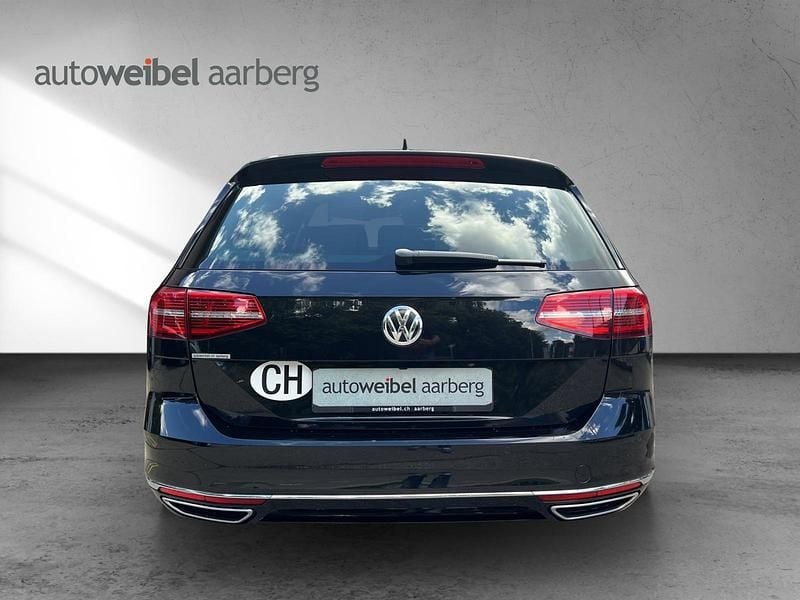 Gebraucht VW Passat Highline 240 PS (176 kW) 2015 Schwarz Kombi