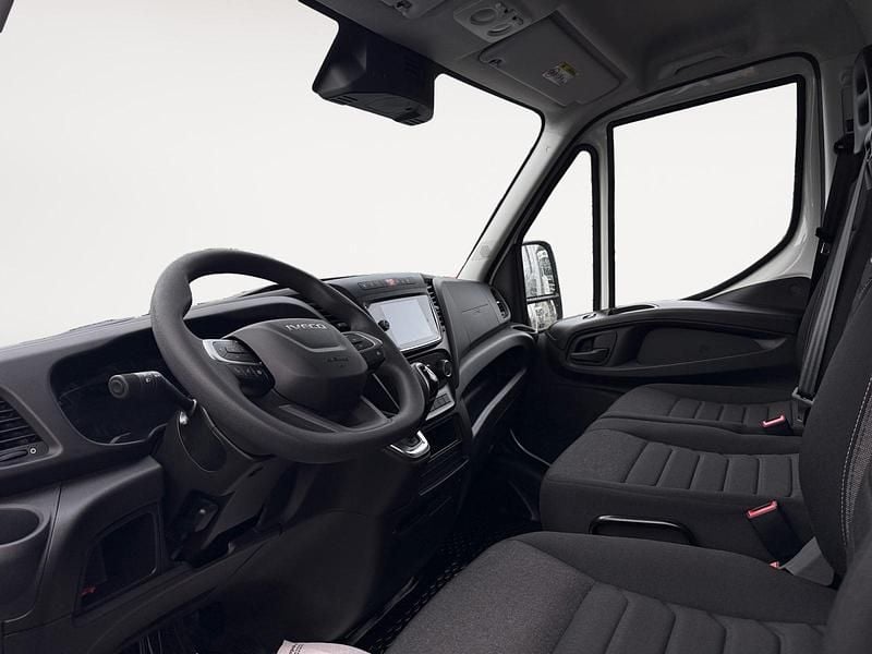 Neu Iveco Daily 136 PS (100 kW) 2026 Weiss Abholung
