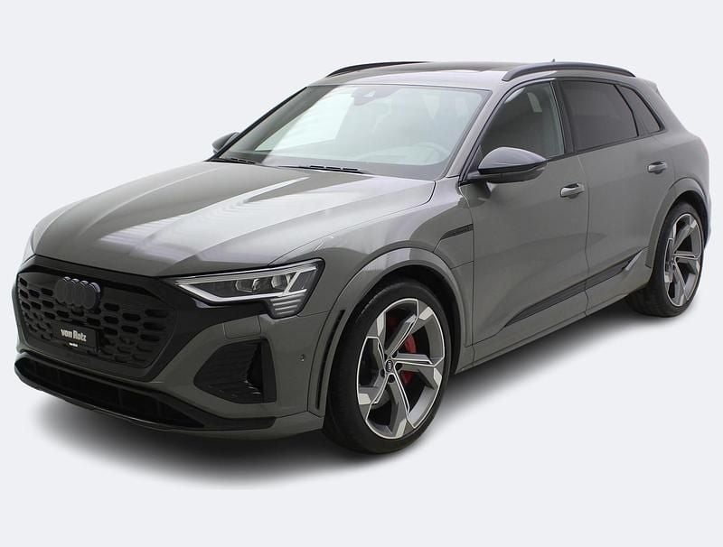 Grau Gebraucht 2024 Audi Q8 e-tron Ambiente SUV | CHF 72’890 - Bild 1/4