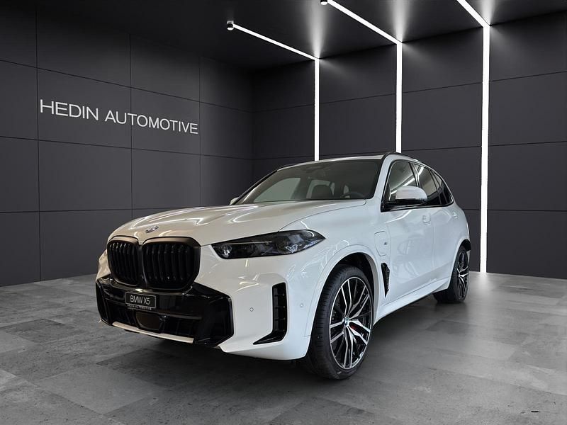 Weiss Neu 2025 BMW X5 Comfort Edition SUV | CHF 124’200 (Guter Preis) - Bild 1/4
