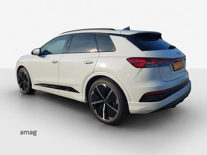 Gebraucht Audi Q4 e-tron Ambiente 219 kW (299 PS) 2021 Gletscherweiss metallic SUV