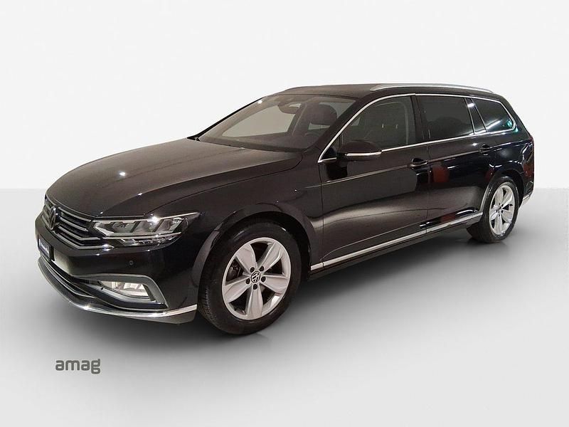 Deepblack perleffekt Gebraucht 2023 VW Passat Elegance Kombi | CHF 24’880 (Superpreis) - Bild 1/4