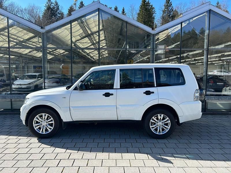 Gebraucht Mitsubishi Pajero 190 PS (139 kW) 2019