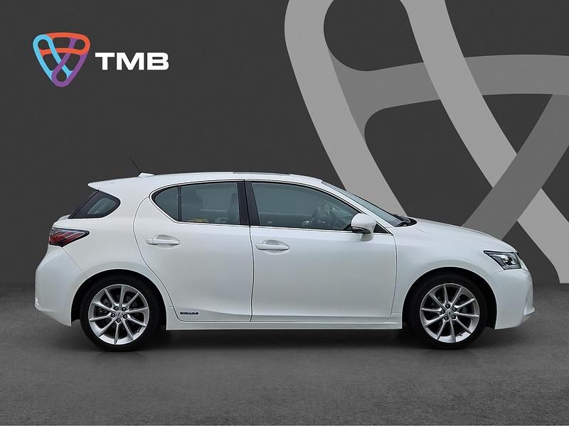 Gebraucht Lexus CT200h 136 PS (100 kW) 2011 Limousine