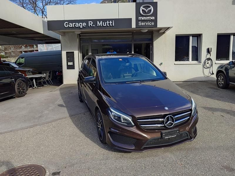 Gebraucht 2016 Mercedes B200 AMG line Van / Kleinbus | CHF 12’900 - Bild 1/4