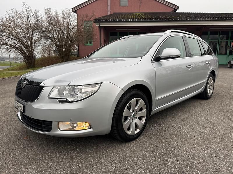 Gebraucht 2010 Skoda Superb Ambition Kombi | CHF 10’999 - Bild 1/4
