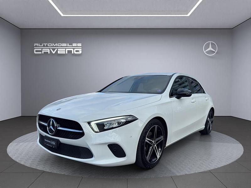 Gebraucht Mercedes A180 Night 136 PS (100 kW) 2021 Limousine
