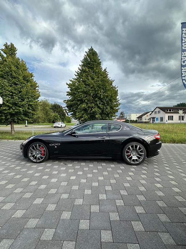 Gebraucht Maserati Granturismo 439 PS (322 kW) 2011 Coupé