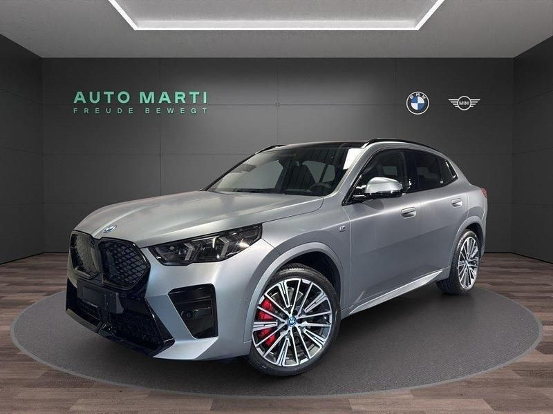 Gebraucht BMW iX2 Comfort Edition 225 kW (306 PS) 2025 Grau metallic mét. SUV