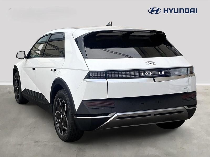 Neu Hyundai Ioniq 239 kW (325 PS) 2025 Weiss Kleinwagen