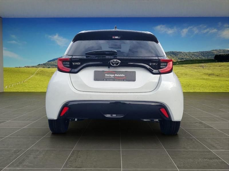 Neu Toyota Yaris Hybrid Premium 131 PS (96 kW) 2026 Kleinwagen