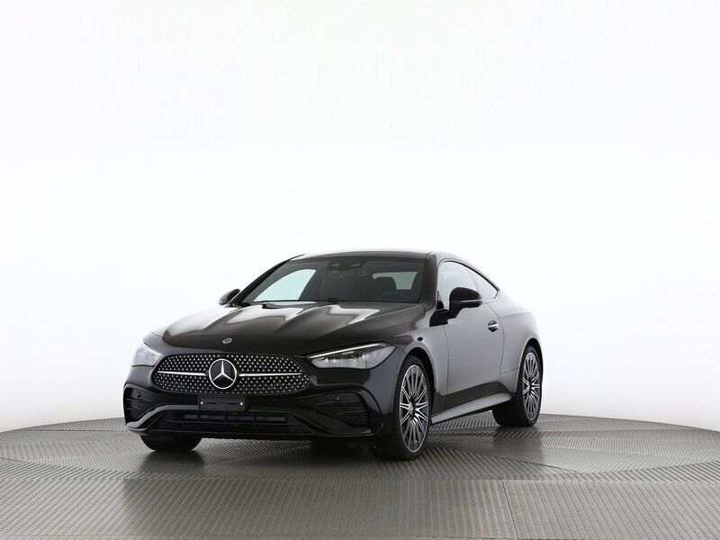 Gebraucht Mercedes CLE300 258 PS (189 kW) 2024 Schwarz Coupé