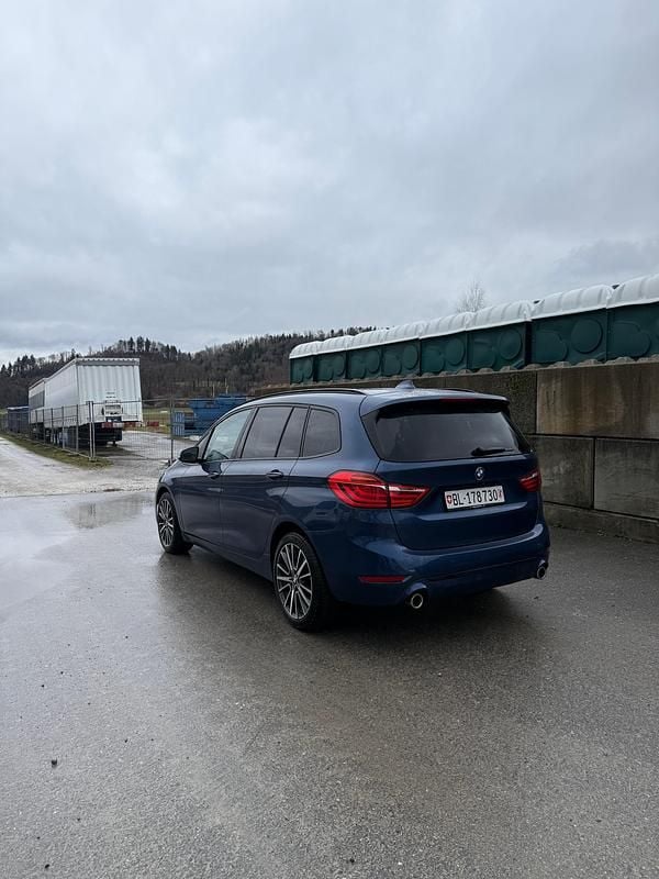 Gebraucht BMW 220 Gran Tourer Sport Line 178 PS (130 kW) 2021 Van / Kleinbus