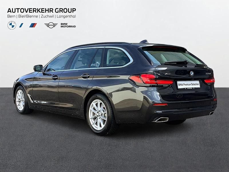 Gebraucht BMW 520 Comfort Edition 201 PS (147 kW) 2023 Grau Kombi