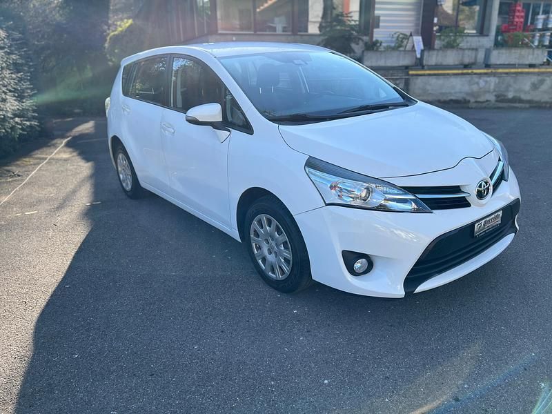 Gebraucht 2017 Toyota Verso Terra Van / Kleinbus | CHF 10’899 (Guter Preis) - Bild 1/4