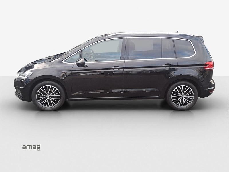 Gebraucht VW Touran Highline 150 PS (110 kW) 2024 Deepblack perleffekt Van / Kleinbus