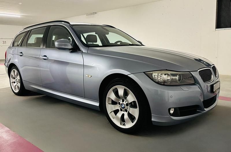 Gebraucht BMW 330 245 PS (180 kW) 2011 Kombi